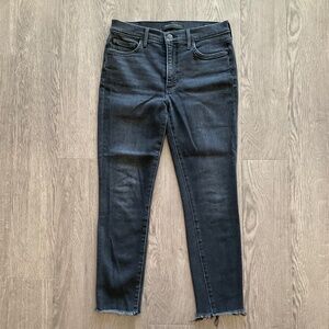 Aritzia Denim Forum Nico Black Eyeliner Mid Rise Cropped Jeans